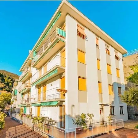 Guesthouse * Alassio